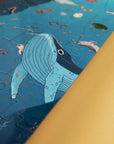 Detailshot Kinderpuzzle Unterwasserwelt (im Bild ein Wal)
